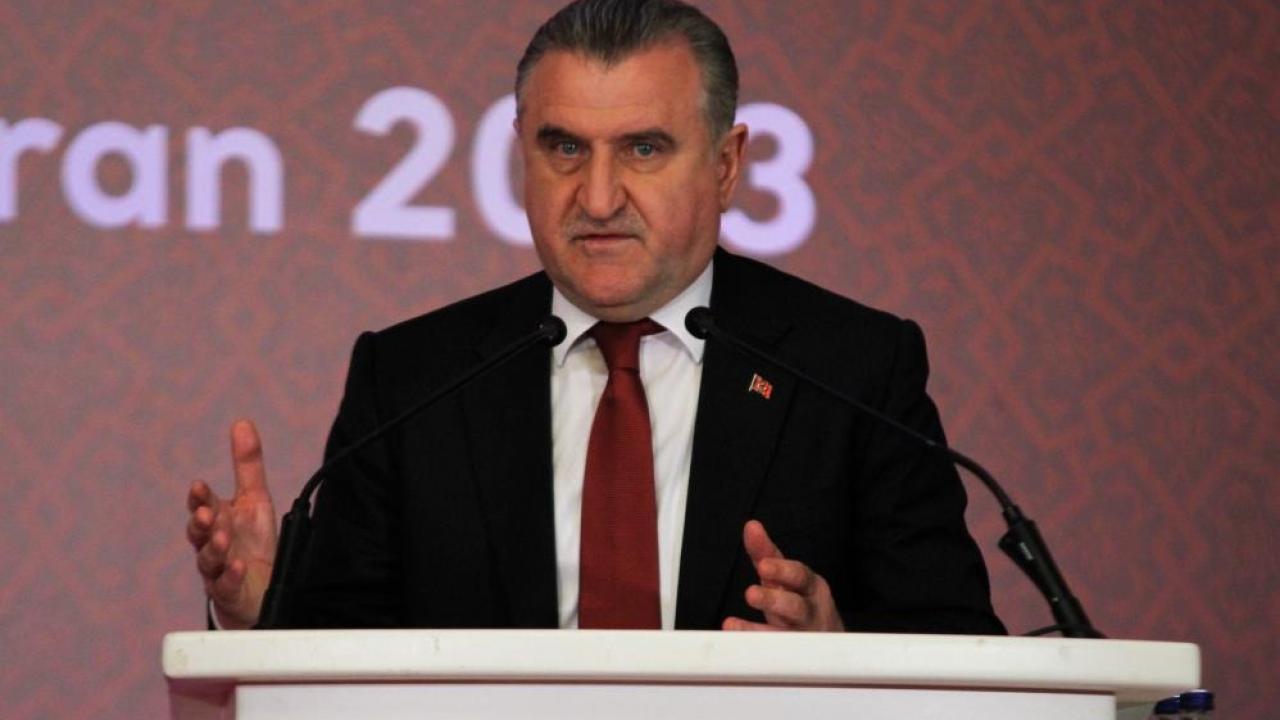 Bakan Bak, A Milli Takım’ı tebrik etti