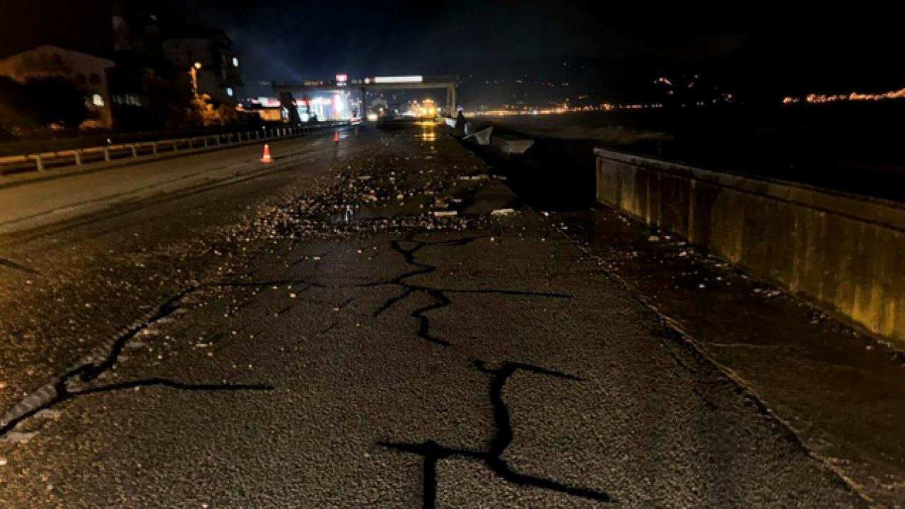 Giresun’da şaşkına çeviren görüntü! Dev çatlaklar oluştu