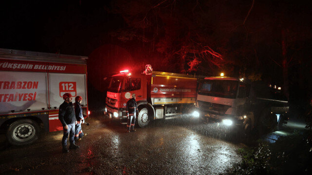 Trabzon’un Sürmene ilçesinde örtü yangını: Yedi ev tedbir amaçlı tahliye edildi